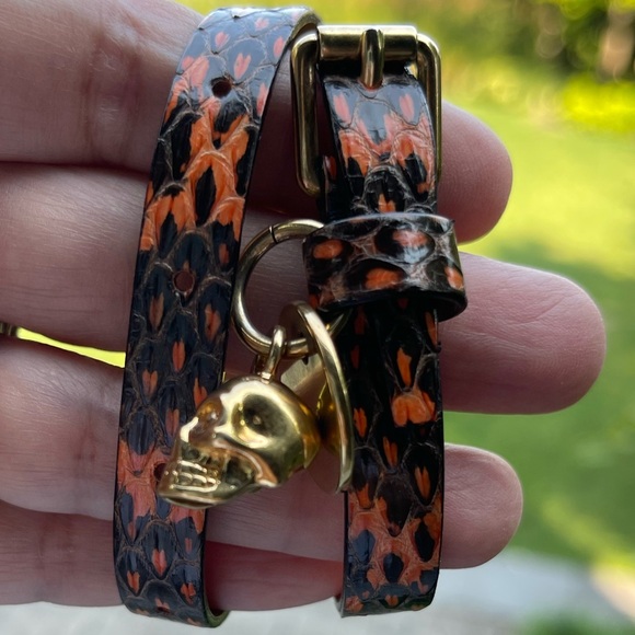 MOVING SALE: ALEXANDER MCQUEEN SKULL LEATHER DOUBLE WRAP BRACELET💀🧡 - Picture 7 of 16
